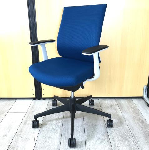 【中古】ウィザード3 樹脂 CRS-G3620E1　　JOIFA606 コクヨ（KOKUYO） 肘付ローバックチェア