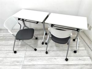 【セット商品】【定価約20万円】【ミーティングの際に便利なチェアとスタックテーブルの2点セット】■内田洋行製　パラグラフ　スタックテーブル ■ホワイト天板、幕板付き ■内田洋行/FM-265　■ネスティングチェア　■キャスター付き　■背ホワイト×座グレー ※セット商品のため配送料要相談※