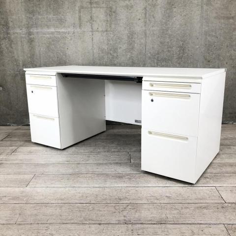 【定価約17万円】【2台限定】【広々としたワークスペースと収納力!上長デスクとしてもオススメ!】■クロガネ(KUROGANE)製 両袖デスク W1600×D700×H720 ■ホワイト ■シリンダー錠 オフィスバスターズ 梅田本店