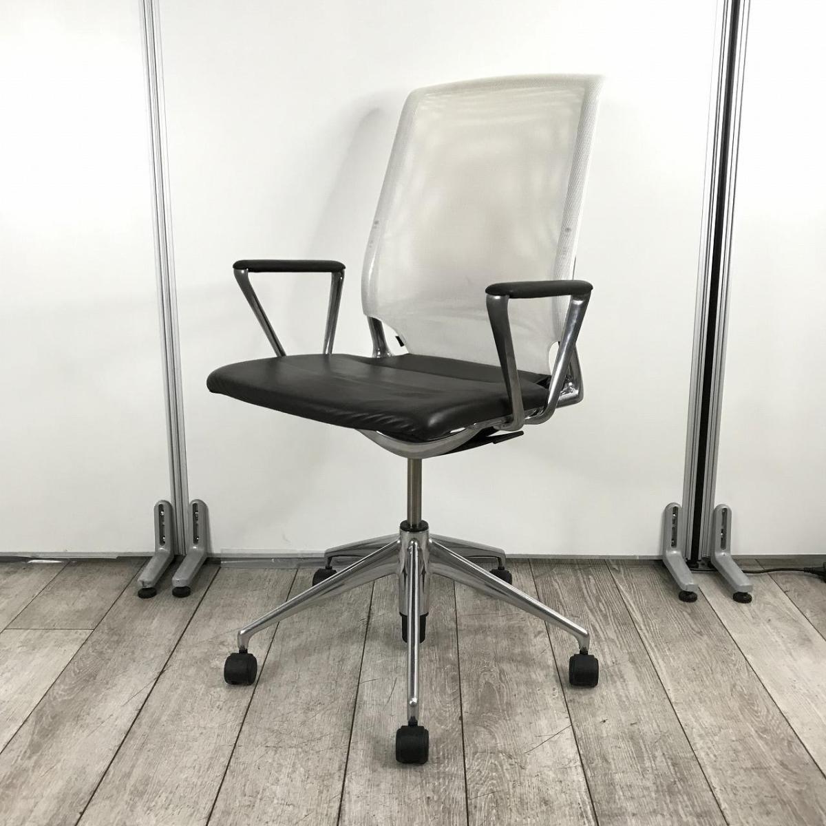 メダチェア vitra/ヴィトラ 肘付ハイバックチェア 中古】メダ2チェア vitra/ヴィトラ 肘付ハイバックチェア