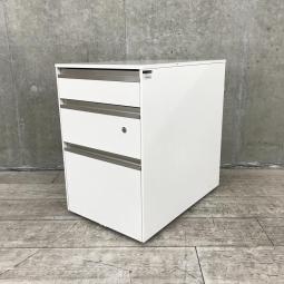 【シャープなデザイン！フリアドデスクや平机の収納力アップに！】■イトーキ（ITOKI）製　インクルード (IncLude)　デスクインワゴン　フリアド用ワゴン　3段ワゴン　W400×D590×H600㎜　■ホワイト　■シリンダー錠 【弊社使用欄：A01034450】【SN】
