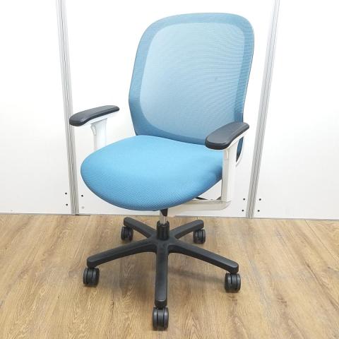 【中古】フィータ  プラス（PLUS） 肘付ローバックチェア