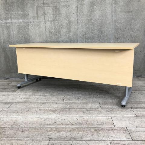 イトーキ ITOKI ミーティングテーブル キャスター付波型デザイン 木目調 楽天市場】ITOKI(イトーキ) オリゴテーブル ミーティング