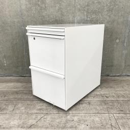 【収納と作業スペースを同時に確保する！デスクサイドキャビネット】■ウチダ（UCHIDA）製　DTワゴンシリーズ　3段ワゴン　フリアド用ワゴン　W400×D600×H650㎜　■ホワイト　■シリンダー錠 　※キズ・へこみ有