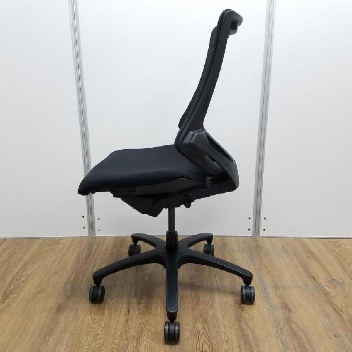 ITOKI fチェア Office Space furnitures by ITOKI - f Chairs for Office