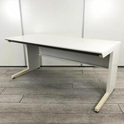 【定価約13万円】【幅1600㎜！ワークスペースを広く取りたい方にお勧め！】■コクヨ（KOKUYO）製　アイエス（iS）シリーズ　平机　引き出し付き　■W1600×D700×H720㎜　■ホワイト ※脚に日焼けあり【AD】