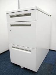 【西】【高さ720mm】内田製｜スカエナシリーズ｜【人気のホワイト】【福岡オフィス家具】【福岡中古家具】【中古事務什器】【中古チェア】【中古椅子】