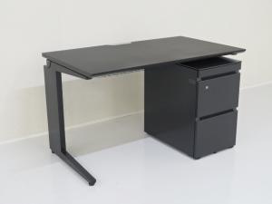 【遠方倉庫在庫品】【セット商品】起業や移転時におススメ！平デスク+ワゴンの片袖机セット　■色：ブラック/オススメ(おすすめ) /人気商品　【RA】