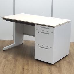 ★【サイドパーツ欠け】コクヨ製　アイエス（is）　ナチュラル　片袖机　W1200ｘD700ｘH720　シリンダー錠　定番サイズの1200サイズ！　流行りの木目調天板の片袖机！　W1200片袖机！！※状態に関してはノークレームノーリターンご理解の上お問合せ頂けますと幸いです。