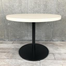 【西】【オシャンティ！オシャンティ！！】【スタイリッシュなカフェ風の空間を演出！】■オカムラ　アルトピアッツァシリーズ　丸テーブル　W900mm　■人気の木目デザイン！【カフェテーブル】【ABW】【福岡オフィス家具】【福岡中古家具】【中古事務什器】【中古チェア】【中古椅子】