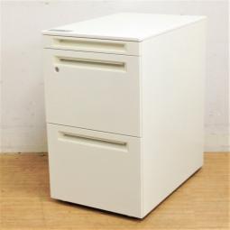 【A4ファイルが沢山収納可能な3段ワゴン！フリーアドレスに合わせて設置がオススメ！】■オカムラ製　アドバンスシリーズ　3段ワゴン　フリアドワゴン　■シリンダー錠　■ホワイト