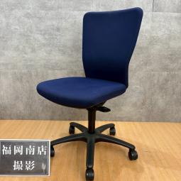 【南】オカムラ製のオフィスチェア(事務椅子)【カロッツァ/ダークブルー】が入荷しました！　＊熊本市で、中古オフィス用品・オフィス家具をお探しなら「オフィスバスターズ熊本サテライト店」へ＊※サテライトは商談スペースのみの為、在庫は福岡の在庫を掲載しております。商品につきましてはお電話にてお問い合わせください。＊