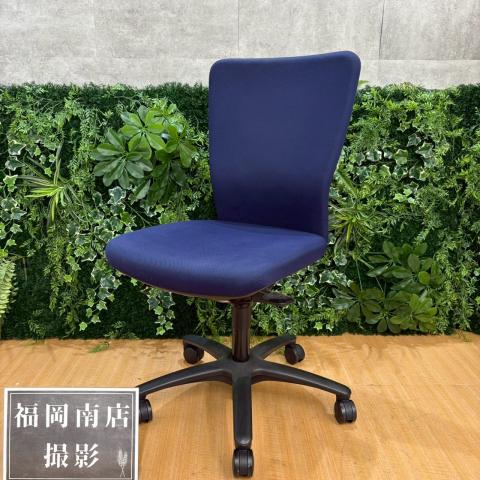 【南】オカムラ製のオフィスチェア(事務椅子)【カロッツァ/ダークブルー】が入荷しました！　＊良品を格安で！「オフィスバスターズ福岡南店」は、福岡を拠点として、全国へ中古オフィス用品・オフィス家具を提供しております。