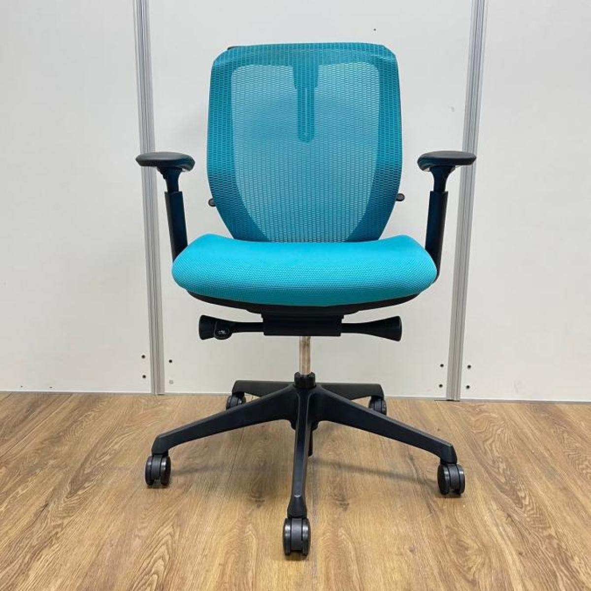 at　オカムラ　シルフィーチェア　ローバック　固定肘　前傾機能　メッシュ　中古品 中古】シルフィーメッシュ オカムラ/okamura 肘付ローバック