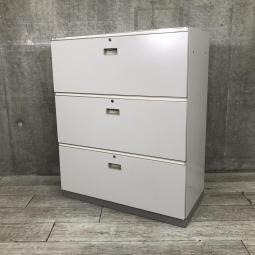 【1台限定】【A4ファイルも沢山収納可能！】■イトーキ製　シンラインシリーズ　3段ラテラル書庫　ローキャビネット　■グレー　■シリンダー錠