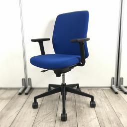 安価な可動肘付きオフィスチェアが入荷！安定の人気を誇る仕様です！
■内田洋行/カリッサ/ブルー