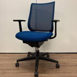 【1脚限定】【実物はランバーサポート付】【クレジット決済優先】【2025.09.22入荷予定】ＯＡチェア　肘付　コクヨ　ミトラ　ブルー　買い増し　レイアウト　オフィスバスターズ　梅田本店