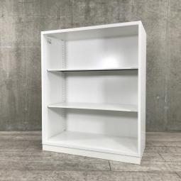 【視認性に優れたオープンキャビネット！扉がないので出し入れしやすい！】■コクヨ（KOKUYO）製　■エディアシリーズ（EDIA）　■オープンキャビネット　■ローキャビネット　■W900×D450㎜　■ベース付き　■ホワイト
