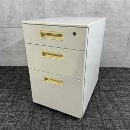 【D550のコンパクトサイズでご自宅にも！】　■3段ワゴン　ホワイト　《オフィスバスターズ福岡博多店は、福岡を拠点として、日本全国へ中古オフィス用品・オフィス家具を提供しております》