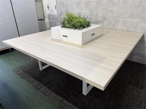 【オシャレなオフィスへ変えてみませんか？】　■オカムラ（okamura）製　アルトピアッツァ　ワークテーブル　ナチュラル　《オフィスバスターズ福岡博多店は、福岡を拠点として、日本全国へ中古オフィス用品・オフィス家具を提供しております》