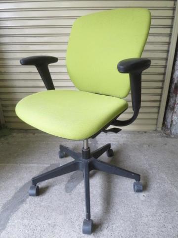 【中古】プラオチェア KE-240GS-T1T1Q6 イトーキ（ITOKI） 肘付ローバックチェア