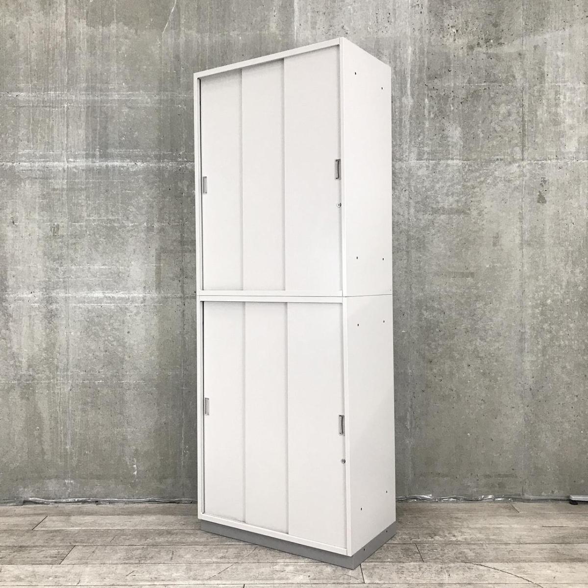 【幅800㎜】【3枚引き違い扉なので開閉スペースがいりません！省スペース化に貢献！】■イトーキ（ITOKI）製　シンライン（THIN LINE）シリーズ　上下引き違い書庫セット　3枚扉　ハイキャビネット　■ニューグレー　■シリンダー錠
                        シンライン
                                    中古
            