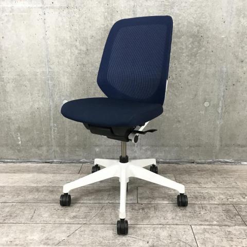 【オフィスの今を、もっと美しく快適に！新世代ワークチェア】■イトーキ（ITOKI）製　ノート（nort）チェア　肘無しハイバック　■ネイビーブルー×ホワイトシェル　■背面メッシュ