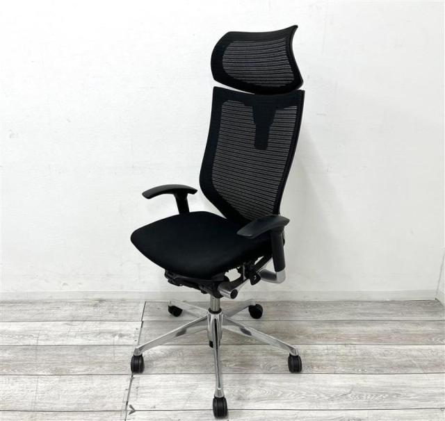 【定価約20万円】【レアなヘッドレスト付チェア！役員用や在宅ワークの方などにおすすめ！】■オカムラ/バロンチェア　■背面メッシュ　■ブラック　■可動肘付(シルバー)　■新品ヘッドレスト付