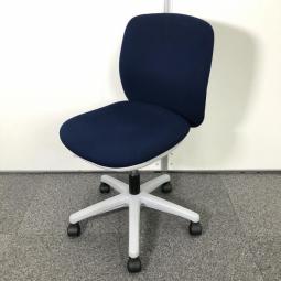 【シンプルデザインでコンパクトなサイズ感!コストパフォーマンス抜群!】■ウチダ製 エニーザ 肘無し ローバックチェア ■アクアブルー