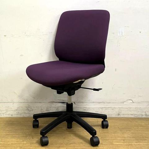 【中古】トルテR KZ-240GB-T1X7 イトーキ（ITOKI） 肘無ローバックチェア