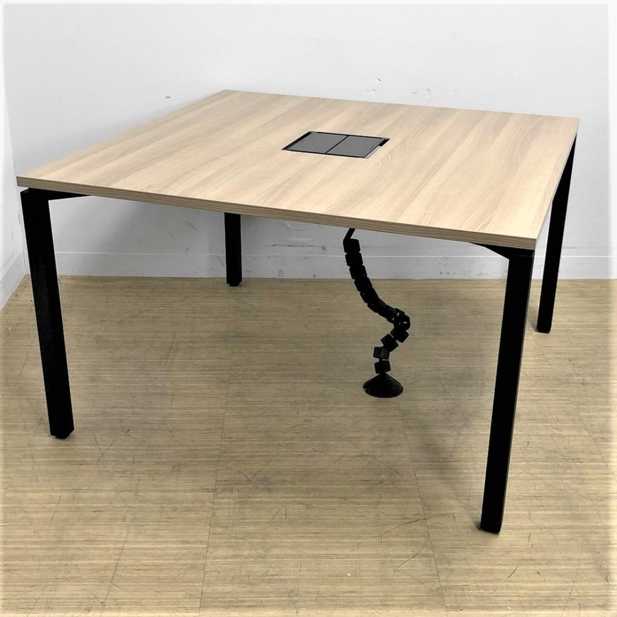 コクヨ　ワークフィット 　ワークテーブル　両面タイプ　ラスティックミディアム天板/ブラック脚　アジャスタータイプ【愛知・名古屋・豊田・静岡・浜松】
                        ワークフィット
                                    中古
            