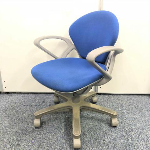 【中古】プレーゴチェア  イトーキ（ITOKI） 肘付ローバックチェア