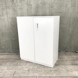 【書類の収納スペースを増やしたい方に！収納力抜群な観音開きタイプのキャビネット】■イトーキ製 （ITOKI）製　エスキャビネット（eS）　両開き書庫　ローキャビネット　H1120㎜ 　■天板/ベース付き　■ホワイト　■シリンダー錠【フラットで美しい！】【2509】弊社使用欄【A01036423】