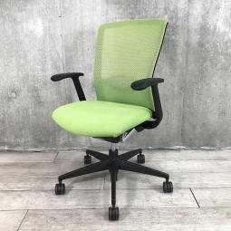 【関東倉庫在庫品】【充実した機能でワーカーをサポート！】■オカムラ製　フォスターエトス　肘付ハイバックチェア　■グリーン【弊社使用欄：A00999310】【ECBMC】