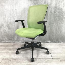 【関東倉庫在庫品】【充実した機能でワーカーをサポート！】■オカムラ製　フォスターエトス　肘付ハイバックチェア　■グリーン【弊社使用欄：A00999311】【ECBMC】