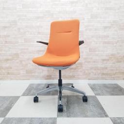 【背と座をなめらかに一体化させた独特のフォルム！】■イトーキ製　モーブチェア（MOVU）　ミーティングチェア　■アンバーオレンジ　シェル色：ブラウン【T10】