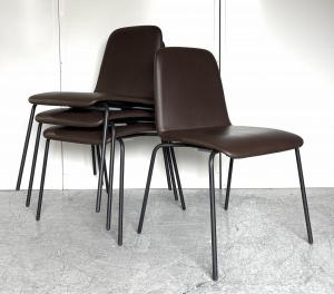 【いろいろな用途に大活躍！スタッキング可能なミーティングチェア！】■イトーキ（ITOKI）　ノットワーク（Knot work）　スタッキングチェア　■背/座面　ビニール地張りタイプ　■4本脚　■ブラウン