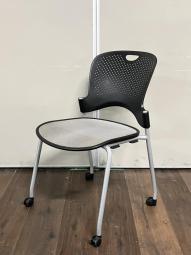 【訳アリ特価品】【中古】 ケイパーチェア Herman Miller/ハーマンミラー スタッキングキャスター付きミーティングチェア
<CS在庫> <愛知、岐阜、三重、静岡、福井、長野、石川>※状態に関しては必ずお読みください。