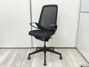 [2024年製！現品限り！]【オフィスの今を、もっと美しく快適に！新世代ワークチェア】■イトーキ（ITOKI）製　ノート（nort）チェア　肘付きハイバック　■ブラック　■背面メッシュ/オススメ(おすすめ) /人気商品【弊社使用欄：A01031356】