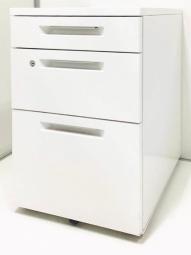 【在庫入替セール品！】白色のスチールワゴン！書類や備品の管理におすすめ！
■コクヨ/IS/ホワイト