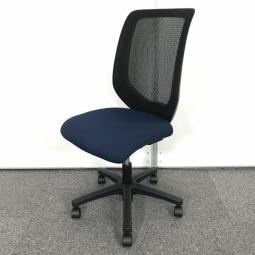 【優れた通気性とフィット感をもつメッシュバック！】【コスパの良いメッシュチェア！ワンランク上のデザインと座り心地！】■イトーキ(ITOKI)製　コルトシリーズ  (Colt)　肘無ハイバック　■座面ネイビーブルー×背面ブラック　■背面メッシュ