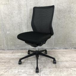 【どんな空間にも調和するデザインと最上級の操作性】【人気のブラックカラーメッシュチェア！】■オカムラ（okamura）　コーラルチェア　肘無し　ハイバック　■メッシュ背面　■ブラック〈岐阜・愛知・三重・静岡・福井〉