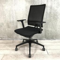 【会議室・執務室、場所を選ばない多様性！通気性の良いメッシュチェア！】■セダス（sedus）　オープンマインド（open mind） 　UM-100　肘付き　ハイバック　■背面メッシュ　■ブラック 【弊社使用欄：A01034094 K】【KN】