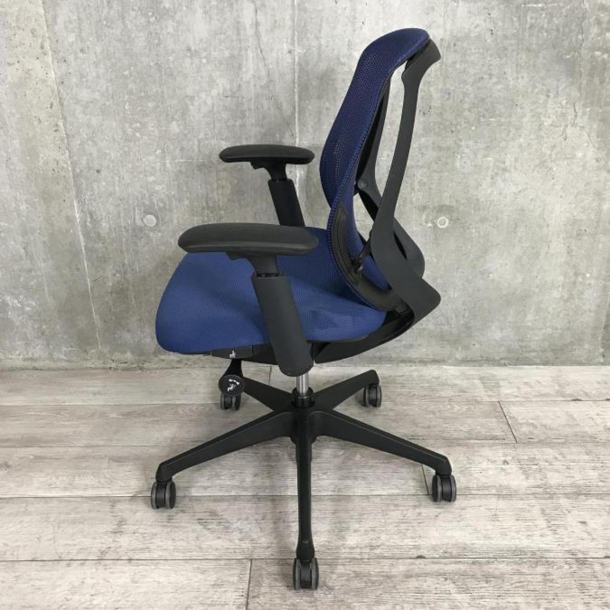 av　オカムラ　シルフィーチェア　ローバック　固定肘　前傾機能　メッシュ　中古品 中古】シルフィーメッシュ オカムラ/okamura 肘付ローバック