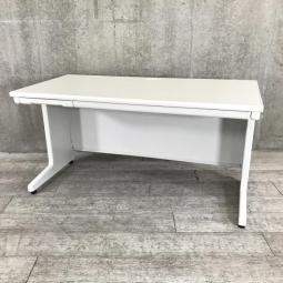 【スタンダードなデザインで使いやすい！広めの1400㎜サイズ！】■PLUS（プラス）製　LAシリーズ　平机　引き出し付き　　W1400×D700㎜　■ホワイト