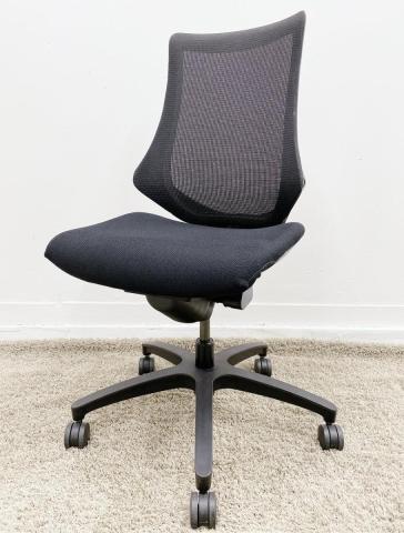 【中古】エフメッシュ  イトーキ（ITOKI） 肘無ハイバックチェア
