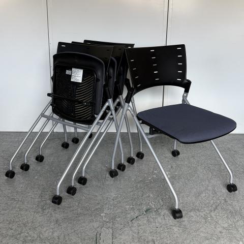 【中古】マノスチェア  イトーキ（ITOKI） ネスティングチェア