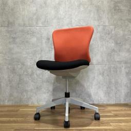 【ローコストチェアの定番！使いやすいスタンダードなデザイン！】■イナバ（inaba）　バルチェ　ローバック　肘無しタイプ　■オレンジ×ブラック【中古事務什器】【中古チェア】【中古椅子】