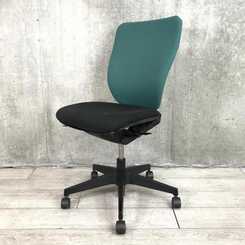 未使用)ホワイトオフィスチェア 調整可能 オールホワイト10月下旬入荷 AIMchair(エイムチェア) ゲーミング
