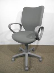 【4脚入荷！】【コスパで選ぶならコレ】アイリスチトセ製｜スタンダードオフィスチェア入荷致しました！【T12】